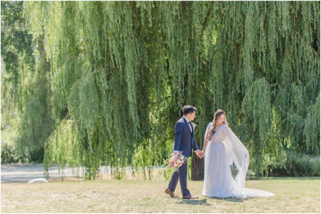 Bride and Groom dancing under the willow tree with Vivian Ng Photography, Vancouver Wedding Photography